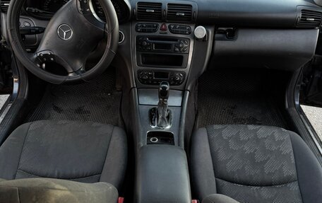 Mercedes-Benz C-Класс, 2003 год, 270 000 рублей, 9 фотография