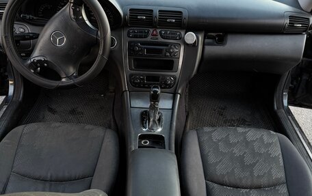 Mercedes-Benz C-Класс, 2003 год, 270 000 рублей, 10 фотография