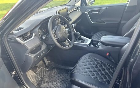 Toyota RAV4, 2019 год, 2 800 000 рублей, 9 фотография