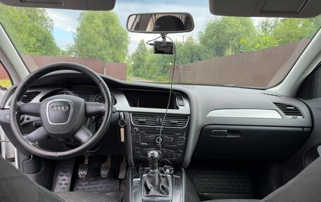 Audi A4, 2009 год, 700 000 рублей, 10 фотография