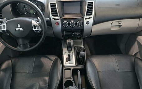 Mitsubishi Pajero Sport II рестайлинг, 2012 год, 1 199 000 рублей, 9 фотография