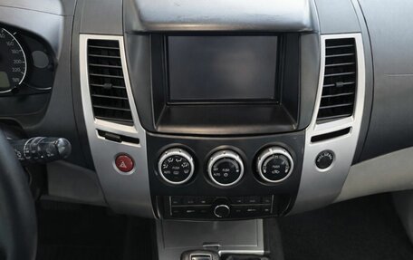 Mitsubishi Pajero Sport II рестайлинг, 2012 год, 1 199 000 рублей, 11 фотография