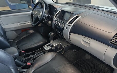 Mitsubishi Pajero Sport II рестайлинг, 2012 год, 1 199 000 рублей, 7 фотография