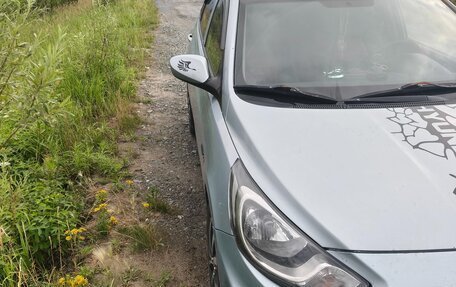 Hyundai Solaris II рестайлинг, 2012 год, 450 000 рублей, 6 фотография