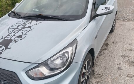 Hyundai Solaris II рестайлинг, 2012 год, 450 000 рублей, 2 фотография
