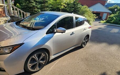 Nissan Leaf II, 2020 год, 2 000 000 рублей, 2 фотография