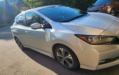 Nissan Leaf II, 2020 год, 2 000 000 рублей, 6 фотография