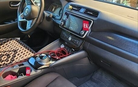 Nissan Leaf II, 2020 год, 2 000 000 рублей, 5 фотография