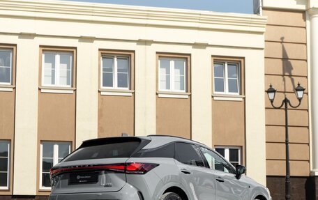 Lexus RX IV рестайлинг, 2025 год, 12 300 000 рублей, 10 фотография