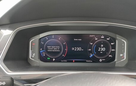 Volkswagen Tiguan II, 2019 год, 2 450 000 рублей, 13 фотография