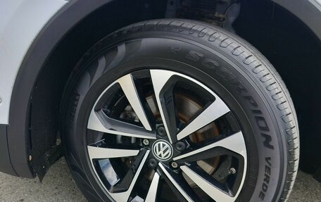 Volkswagen Tiguan II, 2019 год, 2 450 000 рублей, 10 фотография