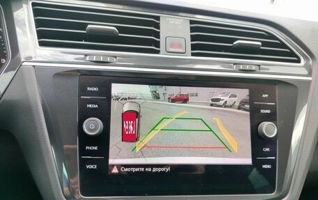 Volkswagen Tiguan II, 2019 год, 2 450 000 рублей, 16 фотография
