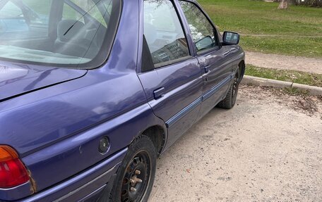 Ford Orion III, 1992 год, 85 000 рублей, 3 фотография
