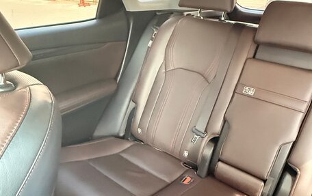 Lexus RX IV рестайлинг, 2019 год, 4 250 000 рублей, 9 фотография