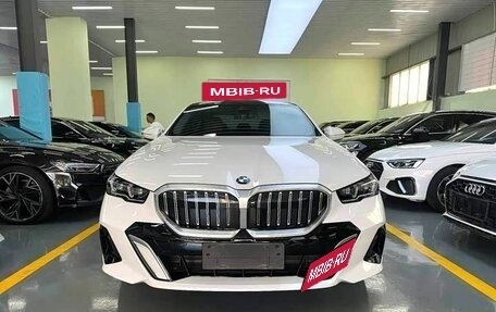 BMW 5 серия, 2025 год, 5 800 000 рублей, 2 фотография
