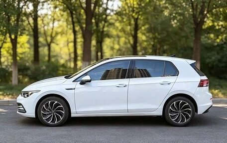 Volkswagen Golf VIII, 2023 год, 2 057 000 рублей, 4 фотография