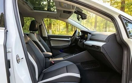Volkswagen Golf VIII, 2023 год, 2 057 000 рублей, 12 фотография