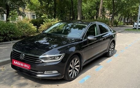 Volkswagen Passat B8 рестайлинг, 2019 год, 2 650 000 рублей, 2 фотография