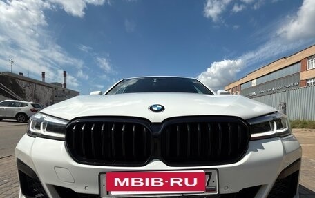 BMW 5 серия, 2020 год, 4 300 000 рублей, 2 фотография