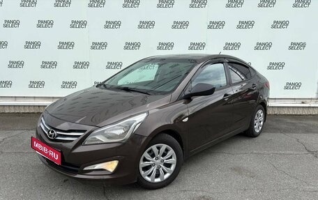 Hyundai Solaris II рестайлинг, 2015 год, 690 000 рублей, 1 фотография