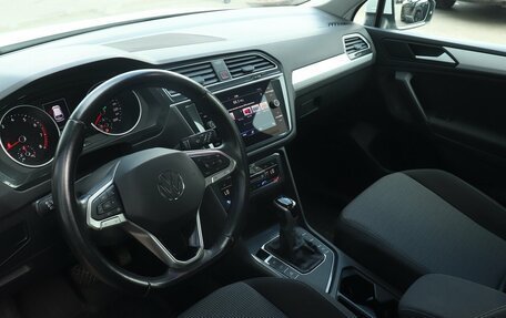 Volkswagen Tiguan II, 2021 год, 2 572 000 рублей, 5 фотография