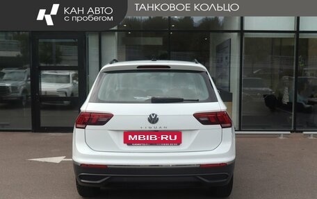 Volkswagen Tiguan II, 2021 год, 2 572 000 рублей, 4 фотография