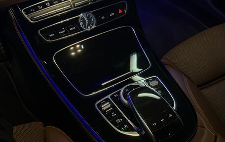Mercedes-Benz E-Класс, 2016 год, 2 800 000 рублей, 19 фотография
