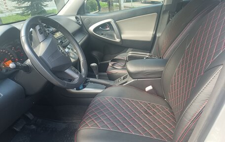 Toyota RAV4, 2011 год, 1 690 000 рублей, 5 фотография