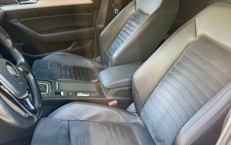 Volkswagen Passat B8 рестайлинг, 2019 год, 2 950 000 рублей, 7 фотография