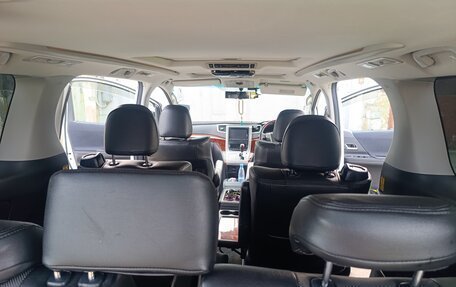 Toyota Vellfire I, 2009 год, 2 300 000 рублей, 17 фотография