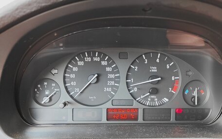 BMW 5 серия, 2003 год, 630 000 рублей, 19 фотография