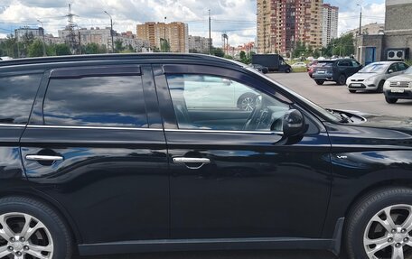 Mitsubishi Outlander III рестайлинг 3, 2013 год, 1 400 000 рублей, 4 фотография