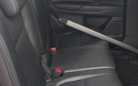 Mitsubishi Outlander III рестайлинг 3, 2013 год, 1 400 000 рублей, 11 фотография