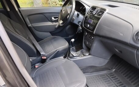 Renault Logan II, 2015 год, 465 000 рублей, 5 фотография