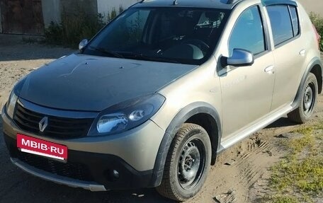 Renault Sandero I, 2014 год, 610 000 рублей, 2 фотография