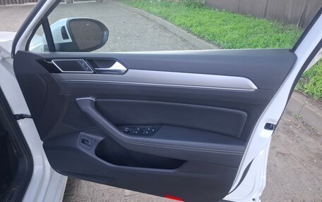 Volkswagen Passat B8 рестайлинг, 2015 год, 2 100 000 рублей, 16 фотография