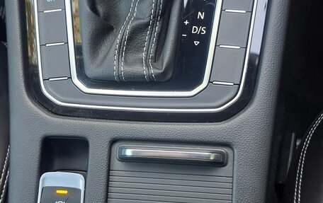 Volkswagen Passat B8 рестайлинг, 2015 год, 2 100 000 рублей, 21 фотография