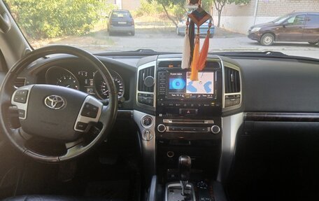 Toyota Land Cruiser 200, 2012 год, 3 800 000 рублей, 7 фотография