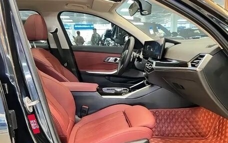 BMW 3 серия, 2024 год, 3 700 000 рублей, 14 фотография