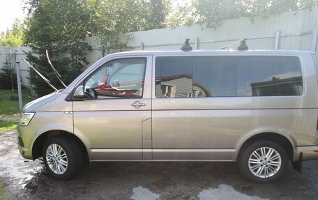 Volkswagen Caravelle T6 рестайлинг, 2015 год, 3 400 000 рублей, 6 фотография