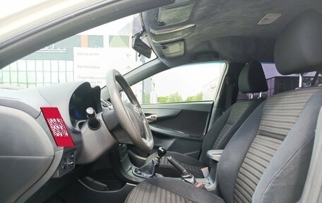 Toyota Corolla, 2012 год, 950 000 рублей, 20 фотография