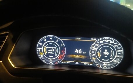 Volkswagen Tiguan II, 2018 год, 2 400 000 рублей, 6 фотография