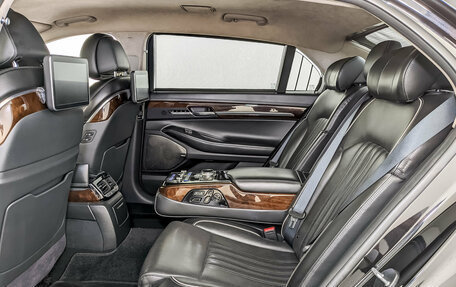 Genesis G90 I рестайлинг, 2017 год, 2 405 000 рублей, 12 фотография