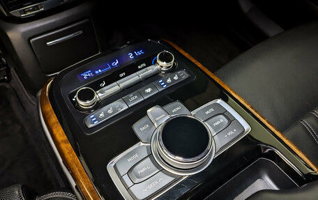 Genesis G90 I рестайлинг, 2017 год, 2 405 000 рублей, 30 фотография