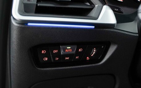 BMW 3 серия, 2019 год, 2 977 077 рублей, 16 фотография