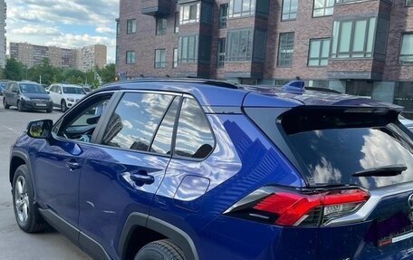 Toyota RAV4, 2021 год, 3 300 000 рублей, 1 фотография