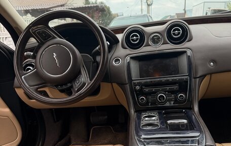 Jaguar XJ IV (X351), 2013 год, 2 050 000 рублей, 5 фотография