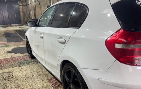 BMW 1 серия, 2009 год, 630 000 рублей, 2 фотография