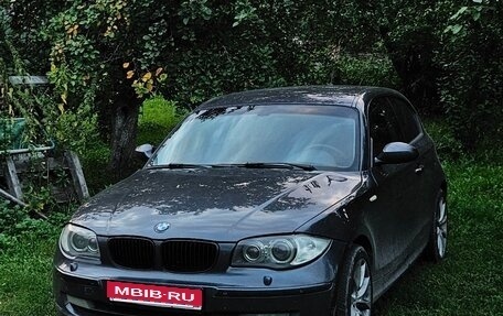 BMW 1 серия, 2008 год, 692 000 рублей, 1 фотография