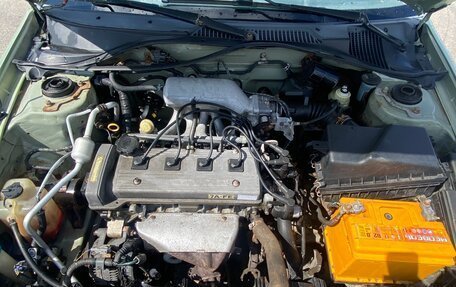 Toyota Avensis III рестайлинг, 1998 год, 275 000 рублей, 8 фотография